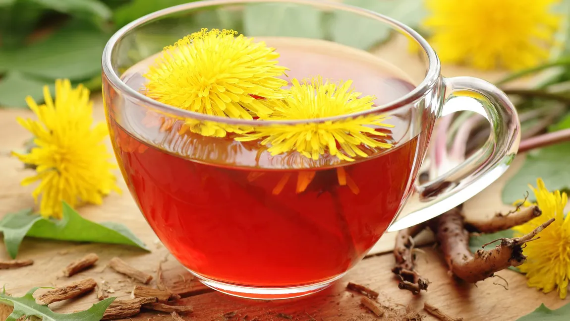 Beneficiile nenumărate ale ceaiului de păpădie. Ajută la slăbit și elimină rapid toxinele din organism!