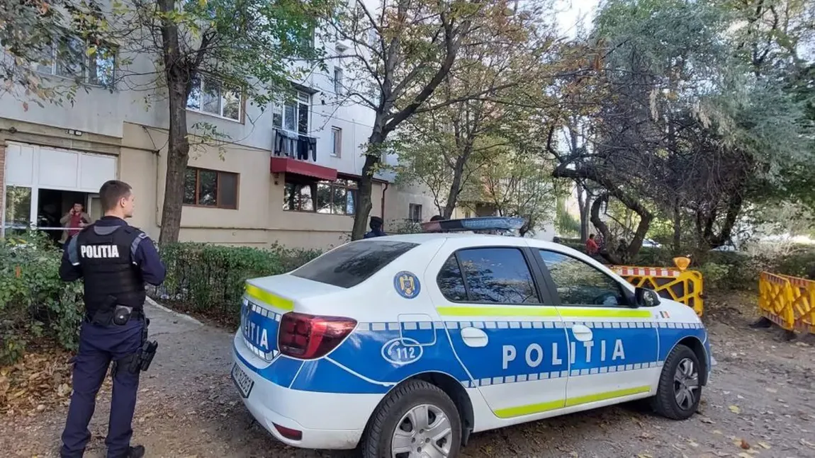 Fost șef din Poliție, prins beat la volan după ce a lovit o mașină parcată