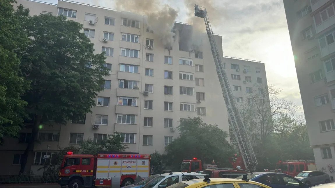 Incendiu de proporții la un bloc cu opt etaje din București. Două persoane au murit, iar mai mulți adulți și copii au avut nevoie de îngrijiri medicale