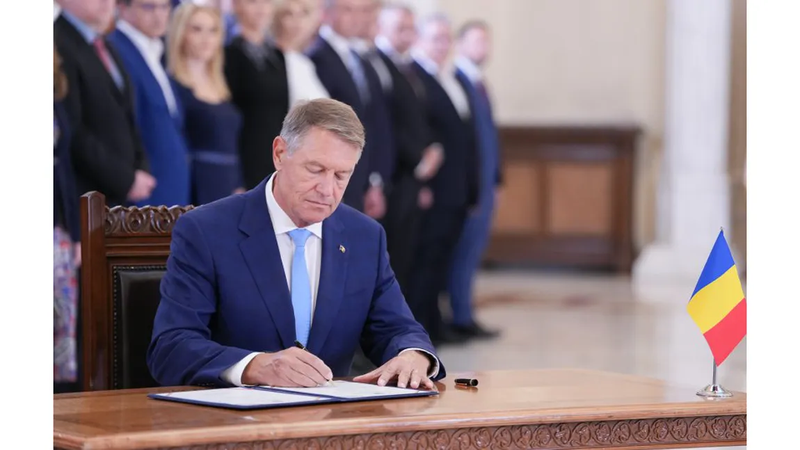 Preşedintele Klaus Iohannis a semnat decretele. Părăsesc postul imediat după apariţia în Monitor