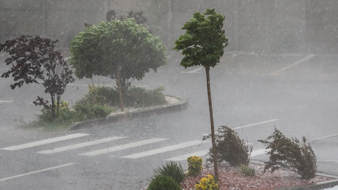 Meteorologii anunță o săptămână cu ploi torențiale, vijelii și grindină, dar și revenirea temperaturilor de vară. Prognoza meteo pentru 20 mai - 2 iunie