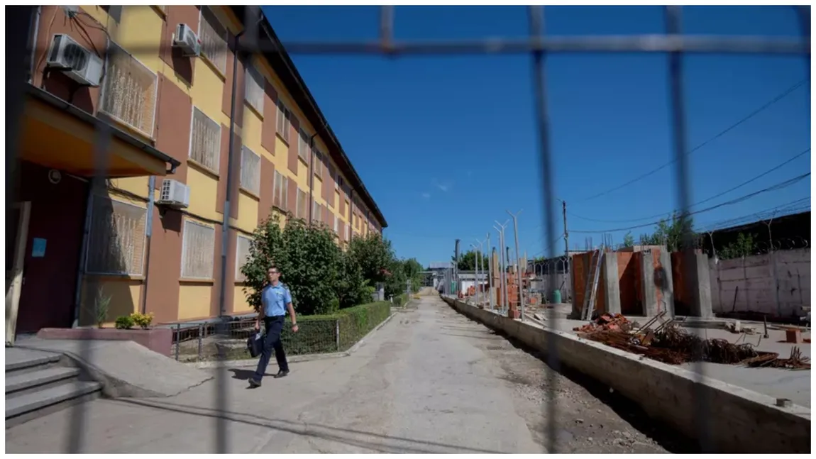 Doi ofițeri s-au luat la bătaie pentru o șefă de tură, la Penitenciarul Drobeta-Turnu Severin. Femeia s-a transferat