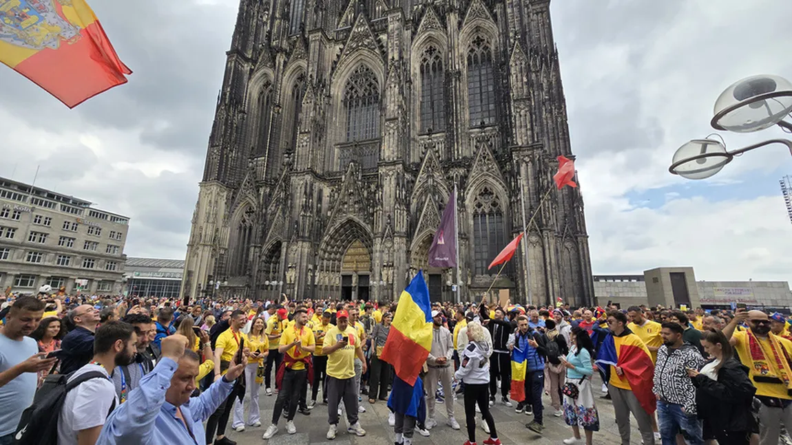 ROMÂNIA - BELGIA ONLINE: Nebunie la Koln, fanii au cântat 