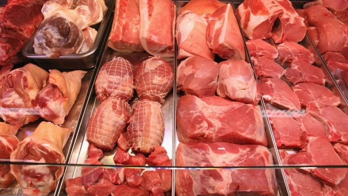 De unde provine carnea de porc de la Auchan. Tu citești eticheta înainte să cumperi?