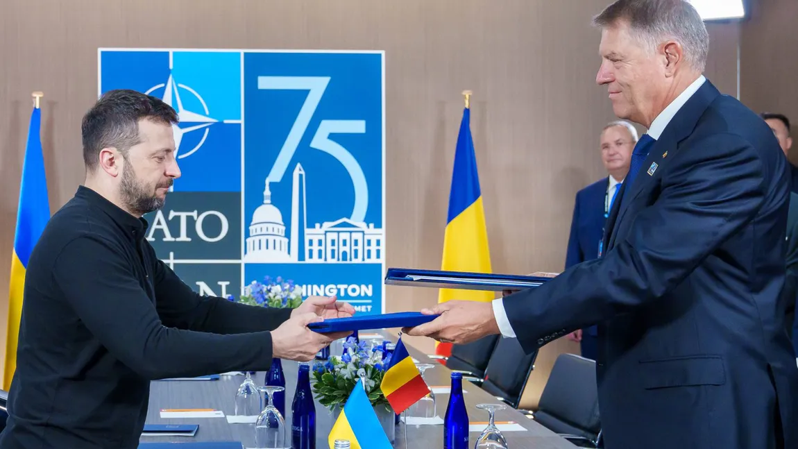 Iohannis şi Zelenski au semnat acordul la Summitul NATO. România va oferi asistenţă pe termen lung şi va susţine industria de apărare a Ucrainei