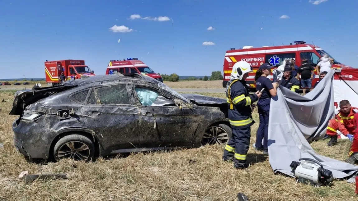 Accident înfiorător în judeţul Bihor. Unul dintre bărbaţii implicaţi şi-a văzut soţia însărcinată şi fiica cum se sting din viaţă