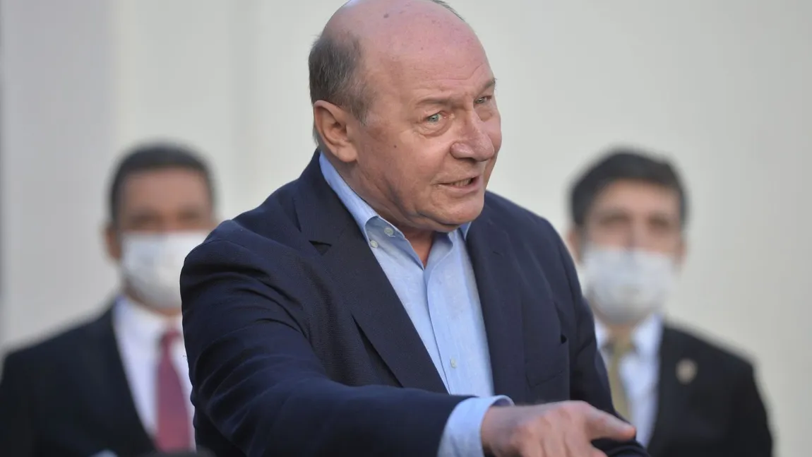 EXCLUSIV Traian Băsescu susţine introducerea stagiului militar obligatoriu: 