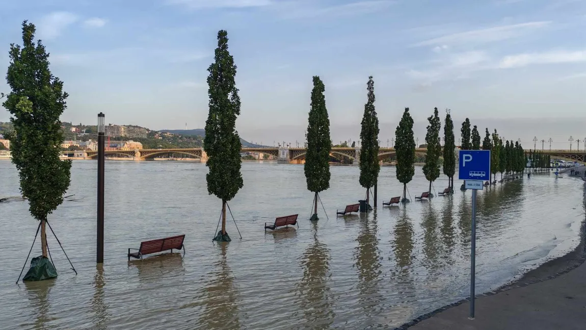 Urgia loveşte din nou Vasluiul şi Galaţiul. Cod Portocaliu de inundaţii şi Cod Galben de ploi torenţiale