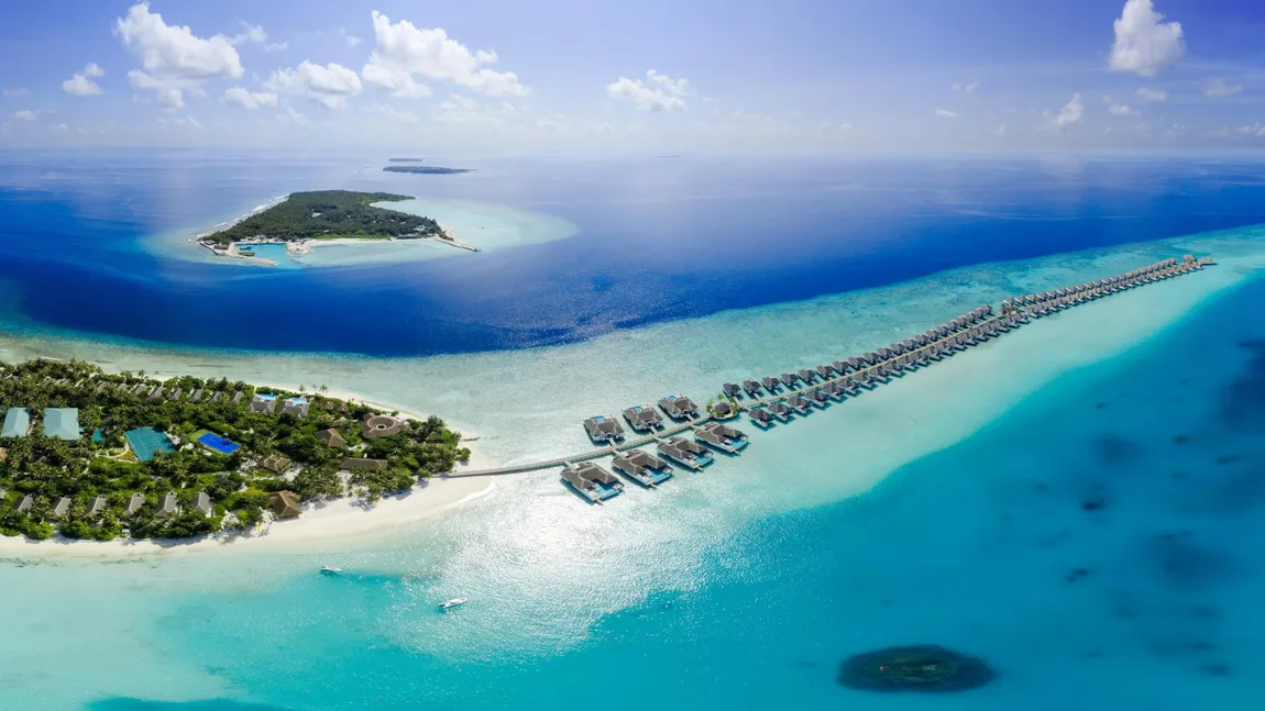 O familie de români a plătit pentru o vacanță în Maldive mai mult decât pe un apartament. 