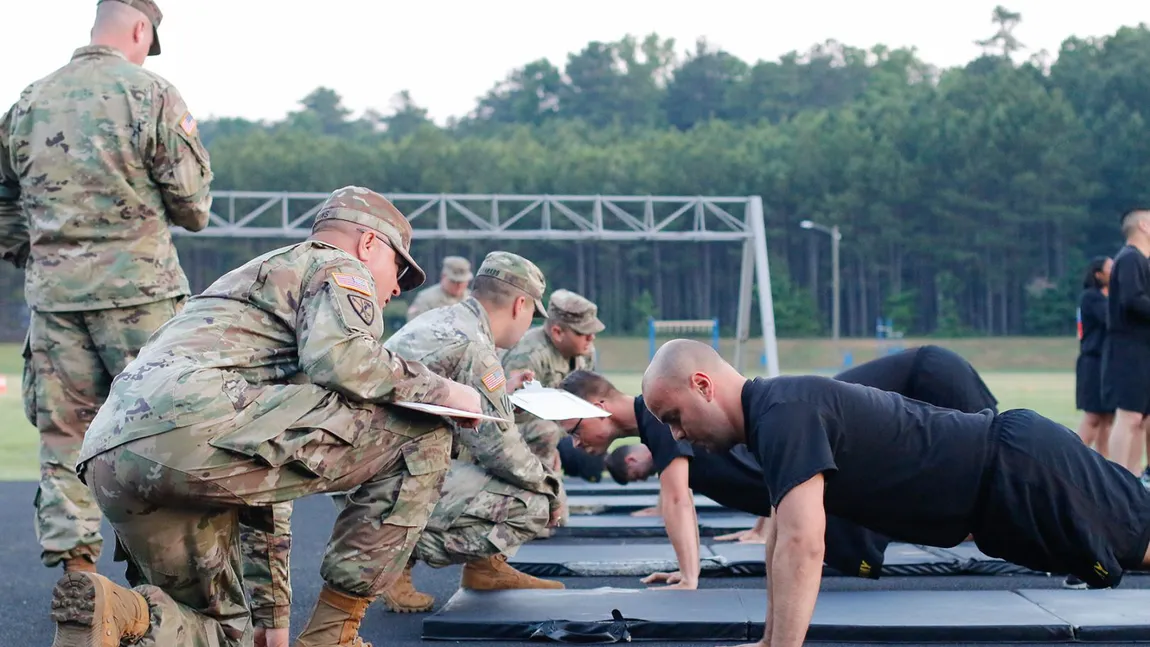 Armata americană, cheltuieli de peste 1,3 miliarde de dolari cu militarii supraponderali, doar în 2023. Anul trecut, 52.000 de candidaţi au fost respinşi din cauza greutăţii peste limită