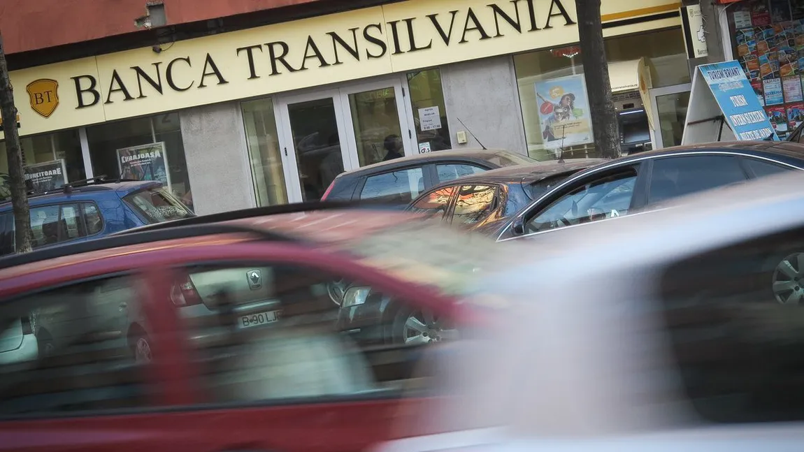 Ce se întâmplă cu banii românilor care au card la Banca Transilvania. Sunt probleme mari, anunţ important făcut de bancă