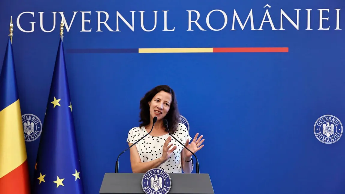 Roxana Mînzatu răspunde criticilor primite în țară: „Sunt onorată să primesc responsabilitatea coordonării unui portofoliu cheie”