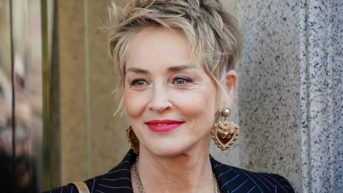 Incredibil cum arată Sharon Stone la 66 de ani! Fanii actriței au reacționat instantaneu