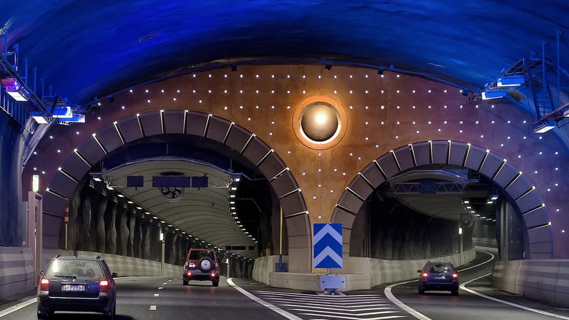 CUM arată primul tunel săpat pentru o autostradă din România. Imaginile sunt spectaculoase!
