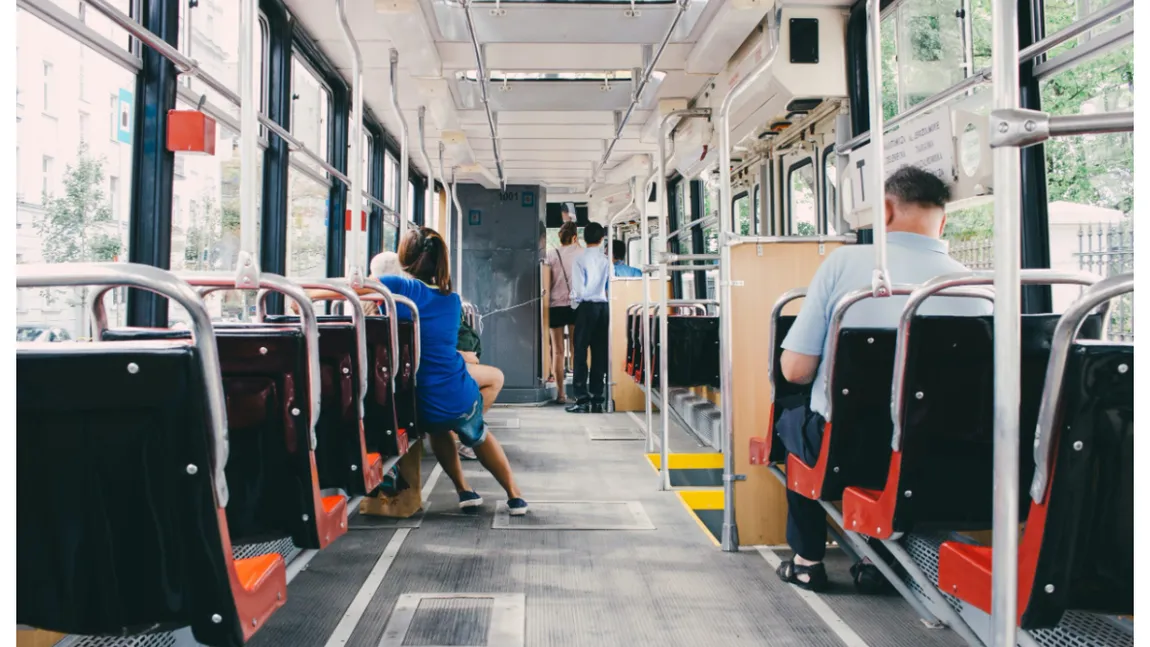 Dispar biletele de hârtie din transportul public. Românii sunt revoltați, de când se aplică măsura