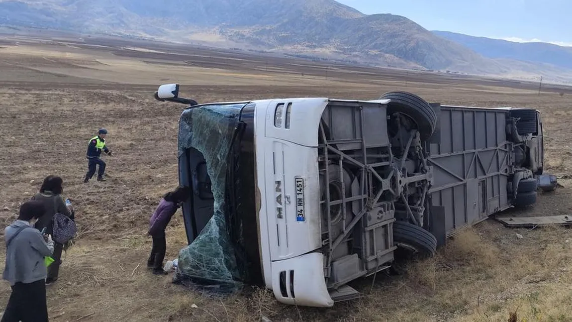 Șase oameni au murit într-un accident rutier produs în Turcia