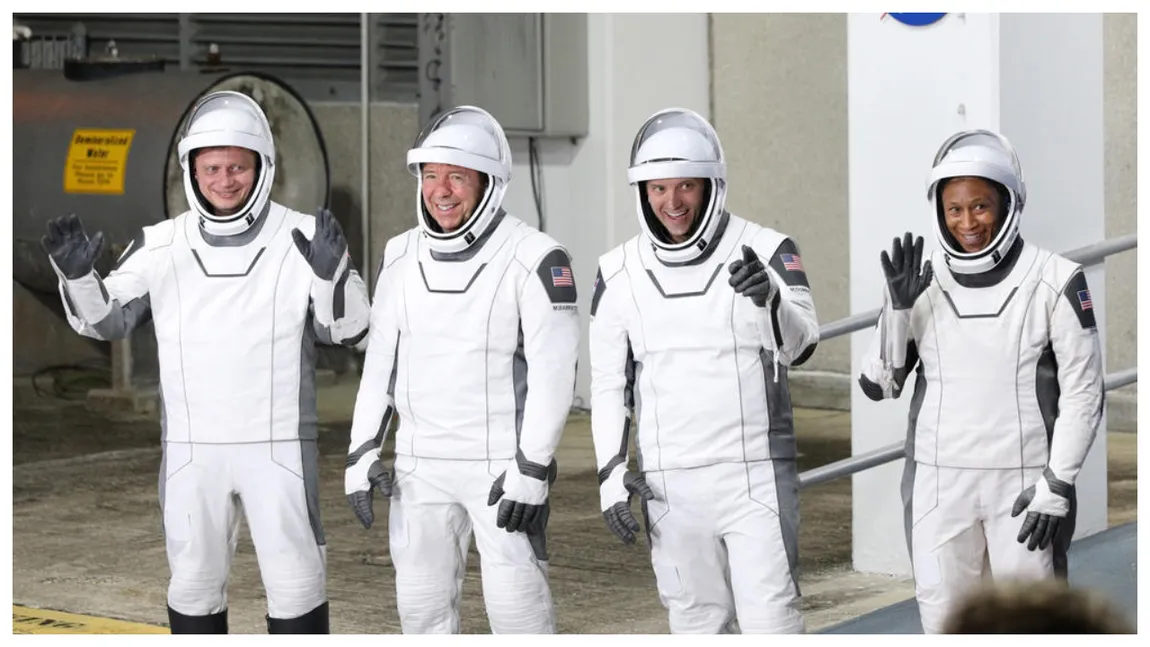 Patru astronauți revin pe pământ, după ce au fost blocați opt luni pe Stația Spațială Internațională de uraganul Milton și problema capsulei Boeing