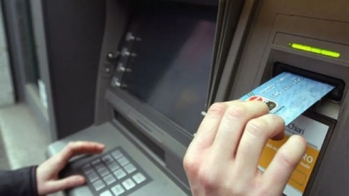Câți bani poți scoate de la bancomat într-o zi în România. Care sunt politicile BCR, BRD, BT și ING