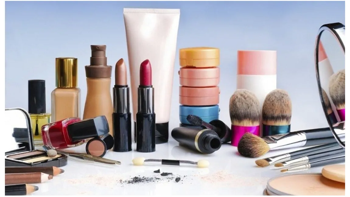 Substanțe chimice cancerigene, descoperite în sute de produse cosmetice. Alertă în magazinele din România