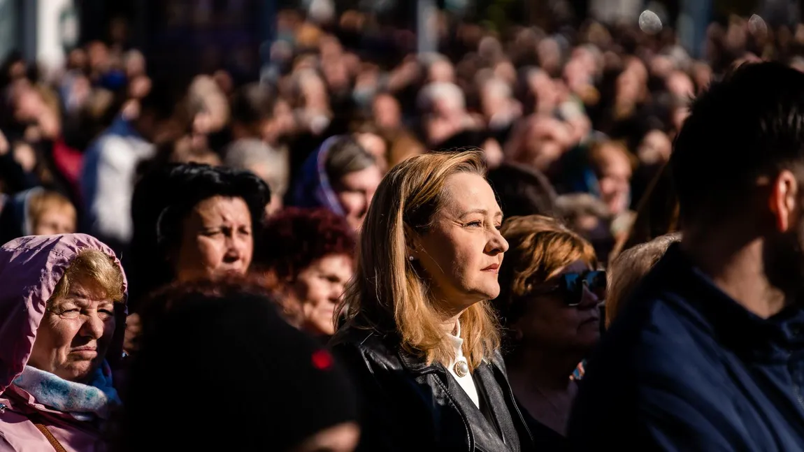 Elena Lasconi explică de ce a participat la slujba de Sfânta Parascheva: Am fost la moaşte, pentru că eram în caravană în zona Moldovei