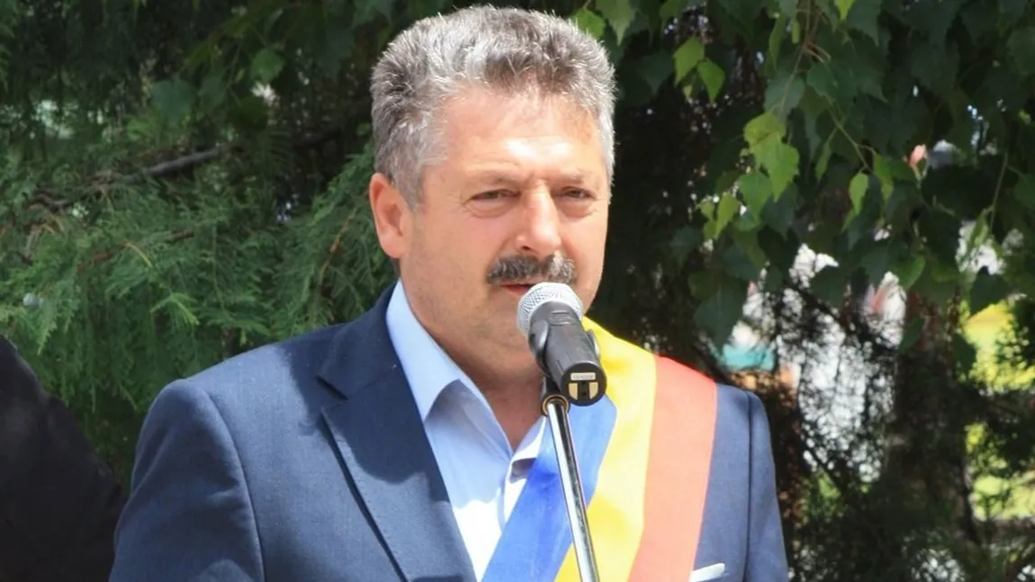 Mircea Corbu, primarul oraşului Buşteni, reţinut pentru 24 de ore. Edilul este acuzat că a agresat o femeie