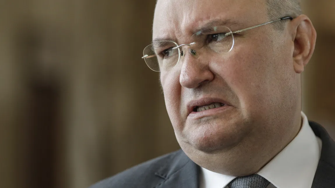 Nicolae Ciucă: Eu am convingerea asta că noi trebuie să ne prezentăm în faţa oamenilor aşa cum suntem, nefardat, nepoleit
