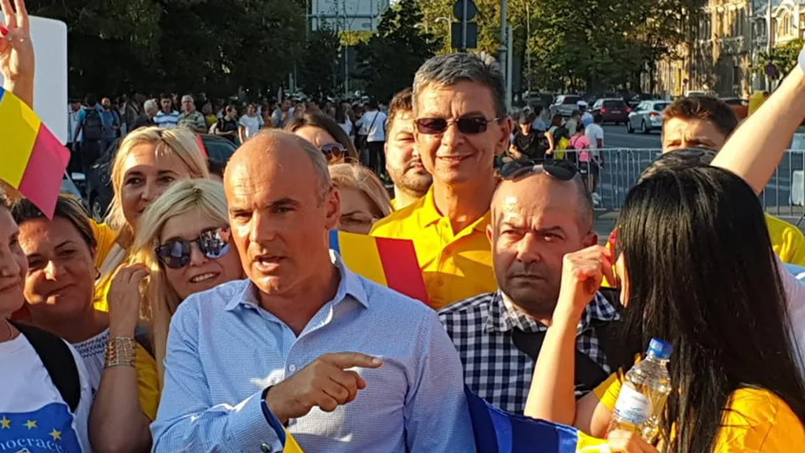 Planul PNL pentru a-i aduce înapoi în țară pe românii din Diaspora: Prima Fermă, Prima Livadă, Prima Seră, scutire de impozite şi bilete de avion gratuite