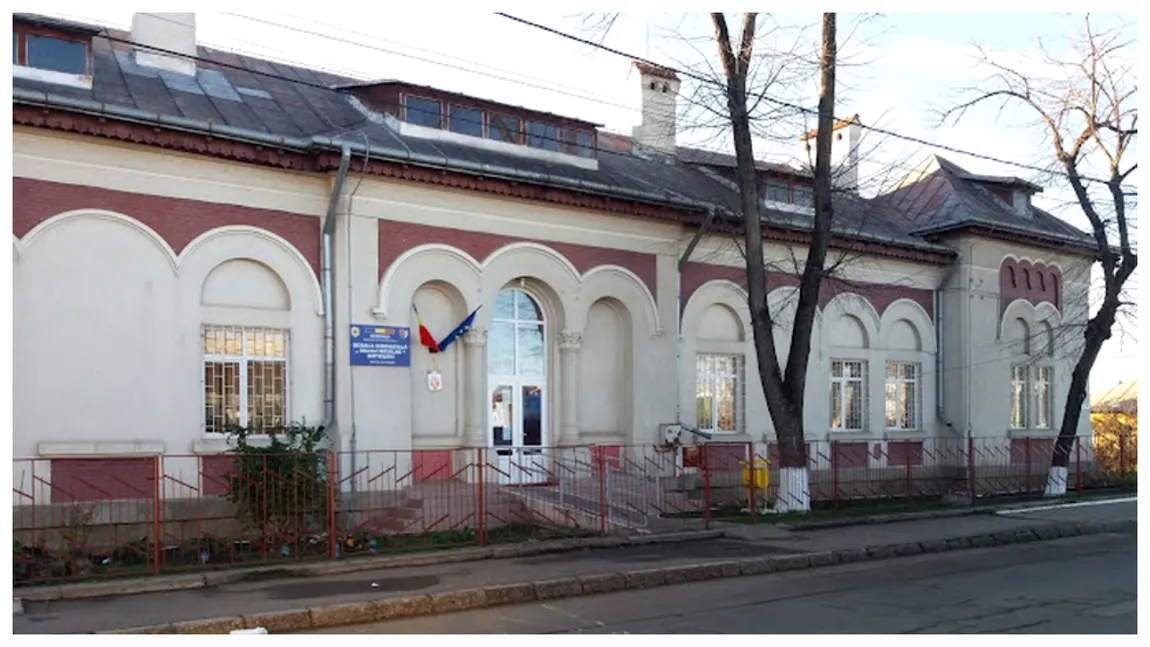 Caz șocant la o școală din Botoșani. Un elev a ajuns la spital după ce a fost lovit de profesorul de sport