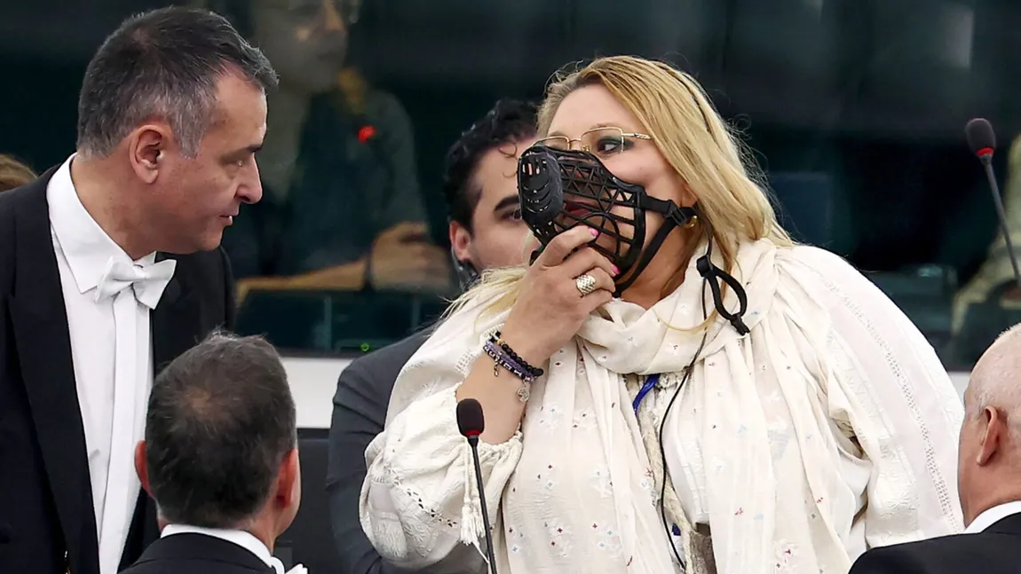 Diana Șoșoacă s-a plâns în Parlamentul European de decizia CCR: ”Mi-a anulat candidatura pentru că am luptat împotriva vaccinării obligatorii, pentru că am luptat împotriva botniței din pandemie”