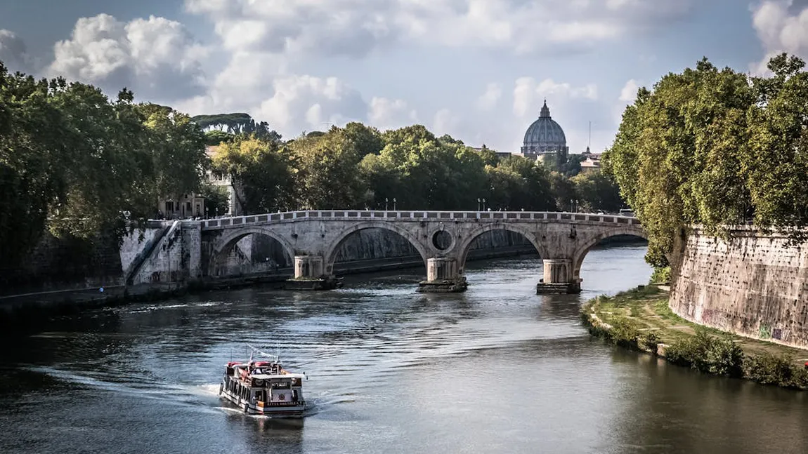 „Mica Romă” din România, locul superb de care puțini români știu. E perfectă pentru vacanța de iarnă, poți vizita Italia fără să treci granița