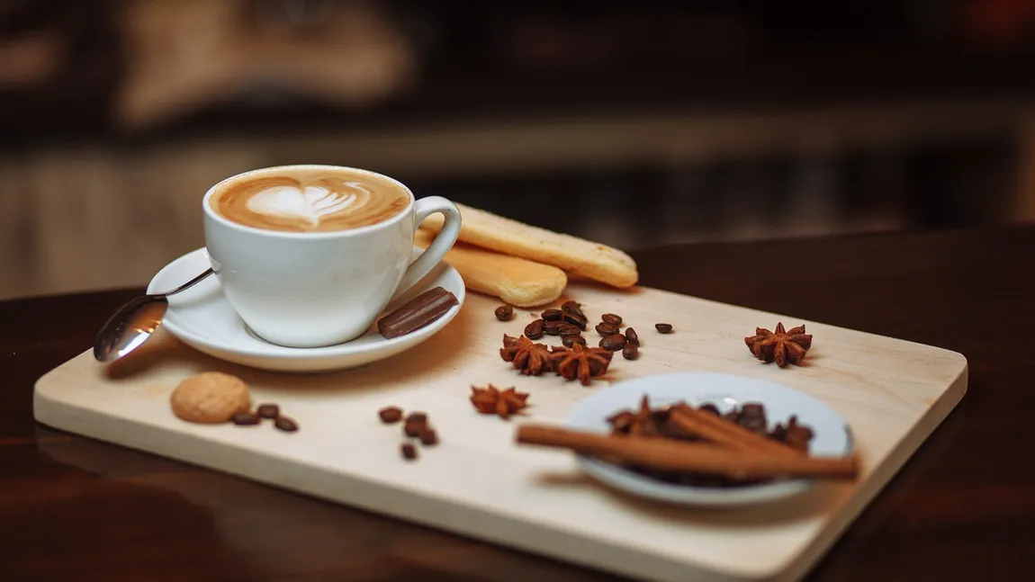 De ce nu e bine să bei cafeaua pe stomacul gol. Nutriționiștii avertizează că ți se pune ”ceață pe creier”