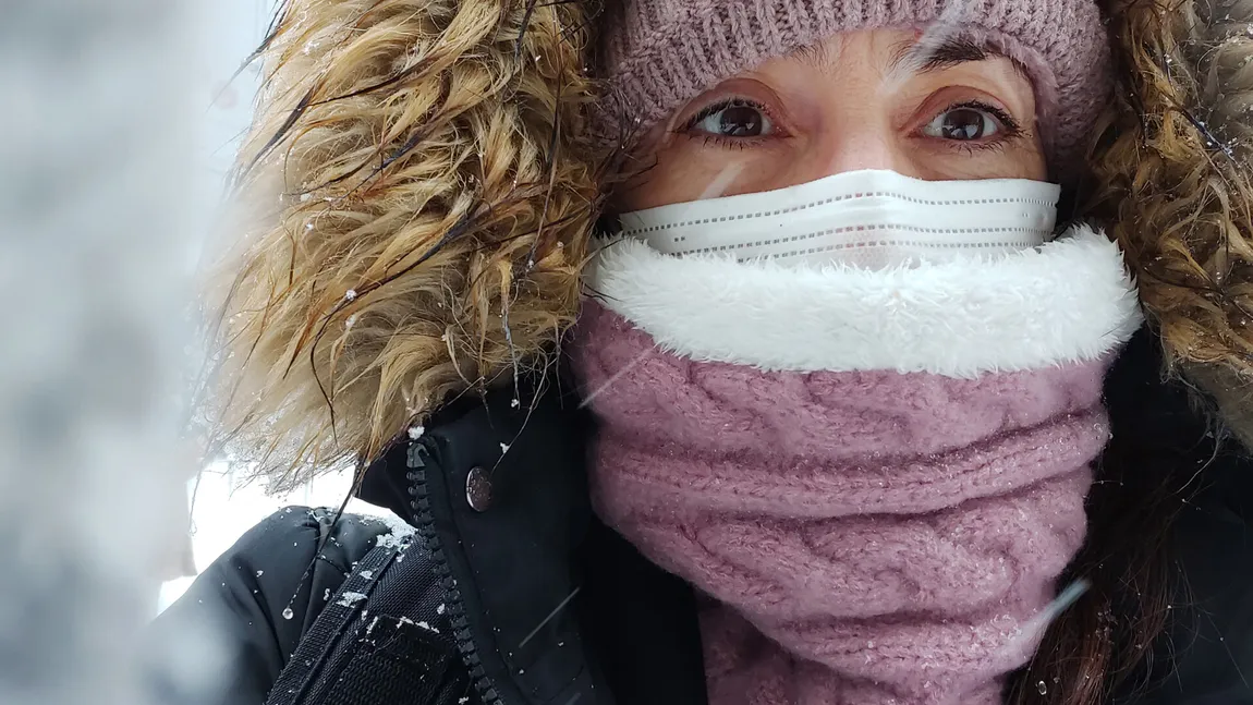 Avertizare meteo, a venit iarna în România, imagini de poveste. A fost emis cod galben de ninsori și viscol, s-a închis Transalpina, ninge pe DN 1 la Sinaia