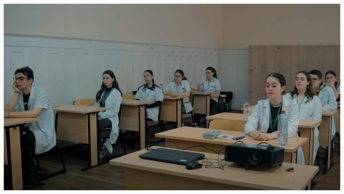 Olimpiadele școlare din 2025 s-ar putea desfășura online. Lucrările se vor corecta pe calculator, iar elevii nu vor mai trebui să se deplaseze la mare distanță de casă