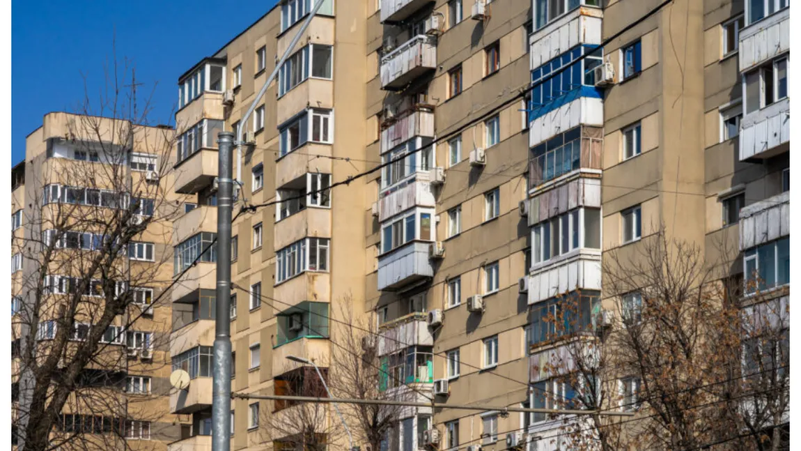 Amenzi usturătoare pentru românii care stau la bloc. Riscă să scoată din buzunare până la 2500 de lei dacă fac asta