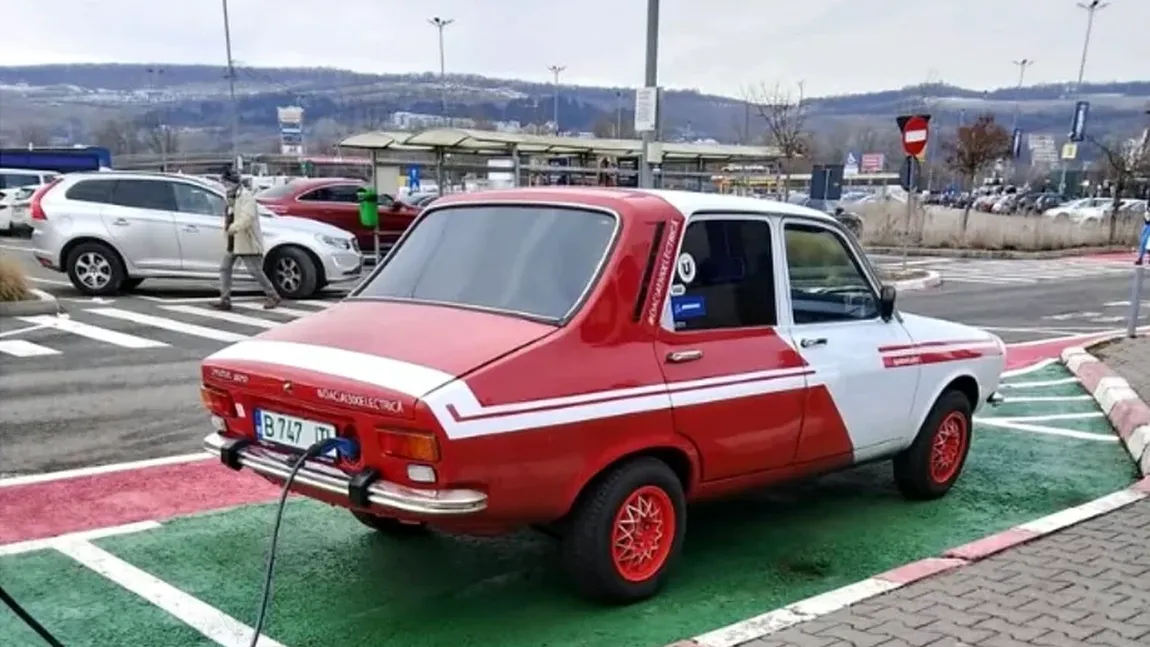 Câţi bani a cheltuit un român ca să transforme o Dacia 1300 în maşină electrică. A omologat-o la RAR!