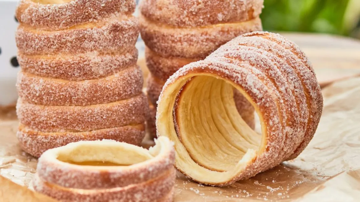 Cum poți prepara acasă cel mai gustos kurtos kalacs. Cozonacul secuiesc se face mai simplu decât crezi