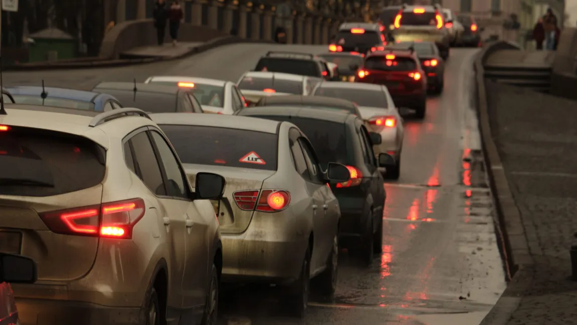 Greşeala banală care le aduce şoferilor o amendă de 1.485 lei. Aproape toţi ignoră această regulă