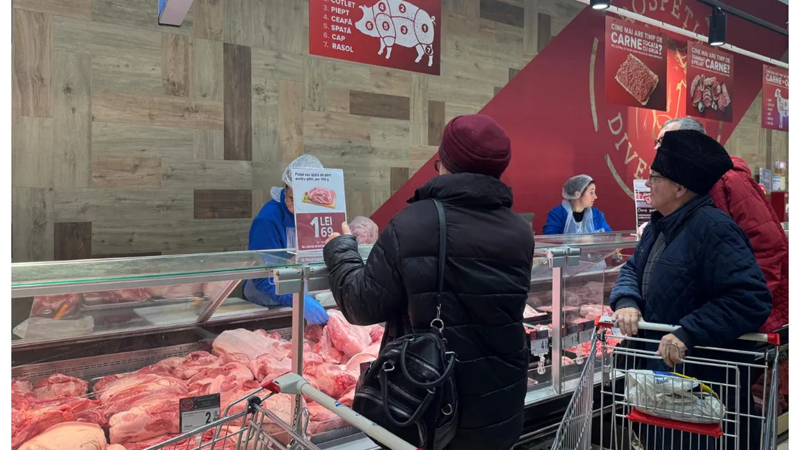 Cât costă kilogramul de pulpă de porc la Carrefour cu patru zile înainte de Crăciun.  Cum alegi carnea perfectă pentru masa de sărbători