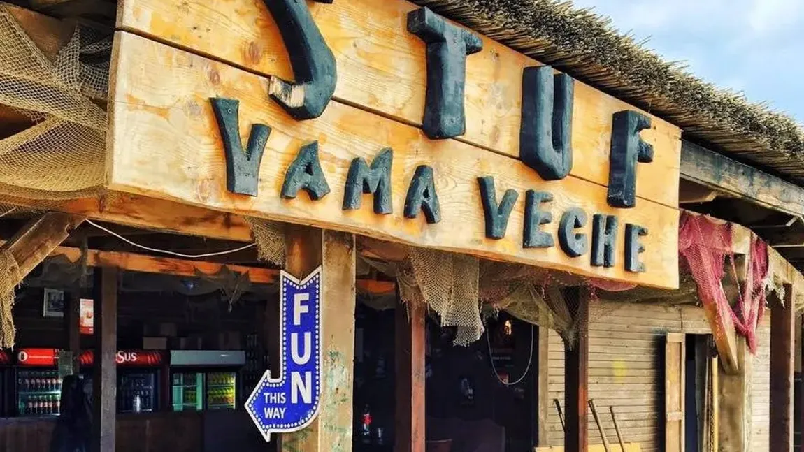 STUF, terasa simbol din Vama Veche, va fi demolată. 