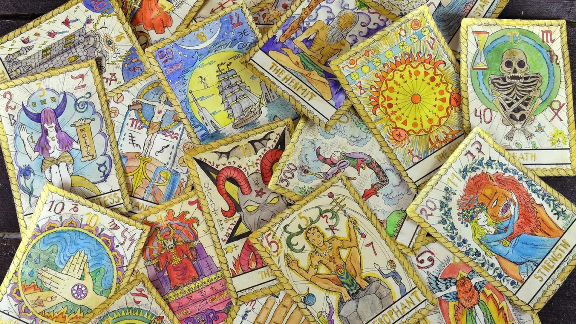 Horoscop TAROT lunar DECEMBRIE 2024. Mesajul cartilor de tarot pentru toate zodiile