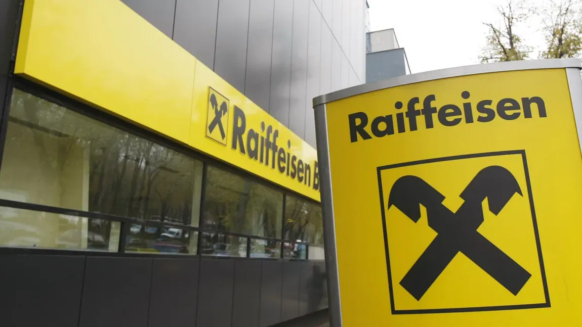 Raiffeisen, anunţ important pentru români! Data până la care clienţii trebuie să-şi retragă toţi banii din conturi