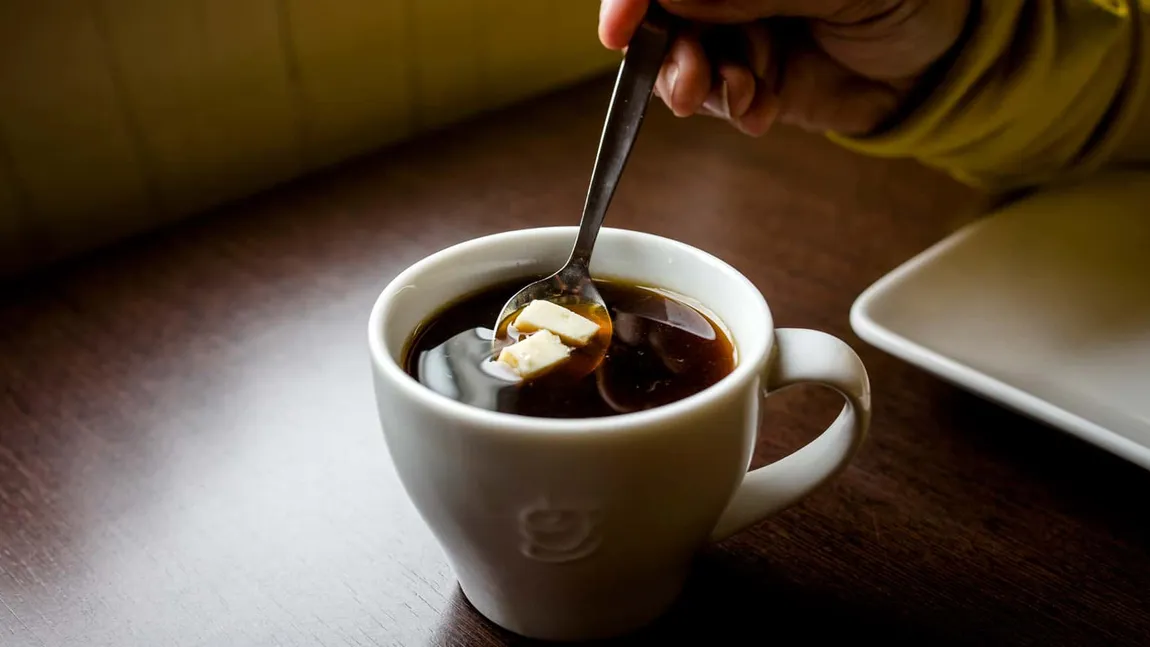 Un mod inedit de a îți bea cafeaua de dimineață. Ingredientul secret pentru un plus de energie