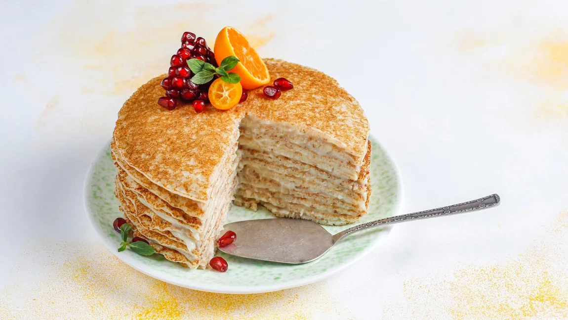Tort de clătite cu cremă de ciocolată și mascarpone. Pur și simplu se topește în gură, gustul e demențial