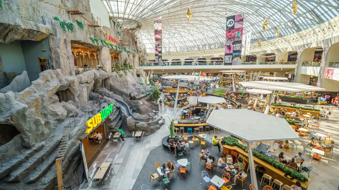 Lovitură pentru clienții celui mai mare mall din Capitală. Măsura a intrat deja în vigoare: „Este interzisă”