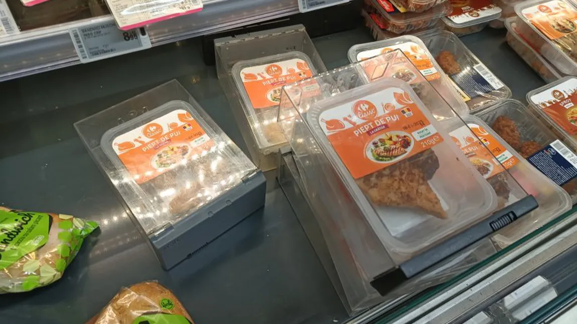 Ce se mai fură în supermarketurile din Cluj-Napoca. Produsele banale care au ajuns să fie securizate de comercianţi