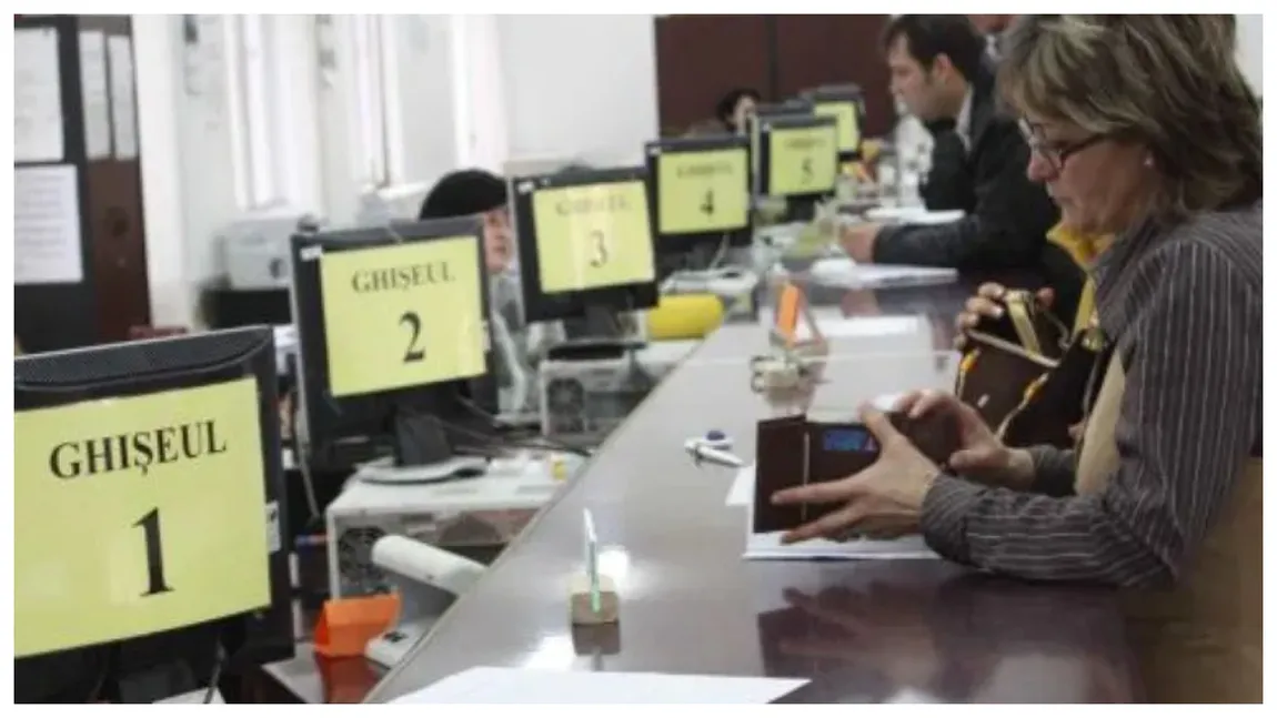 Mii de funcționari publici pleacă acasă, după ce ÎCCJ a hotărât că nu mai pot cumula pensia cu salariul