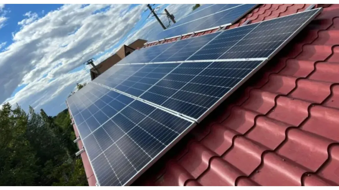 50.000 de lei de la Guvern pentru românii care stau la casă. Poți folosi banii să îți pui panouri fotovoltaice