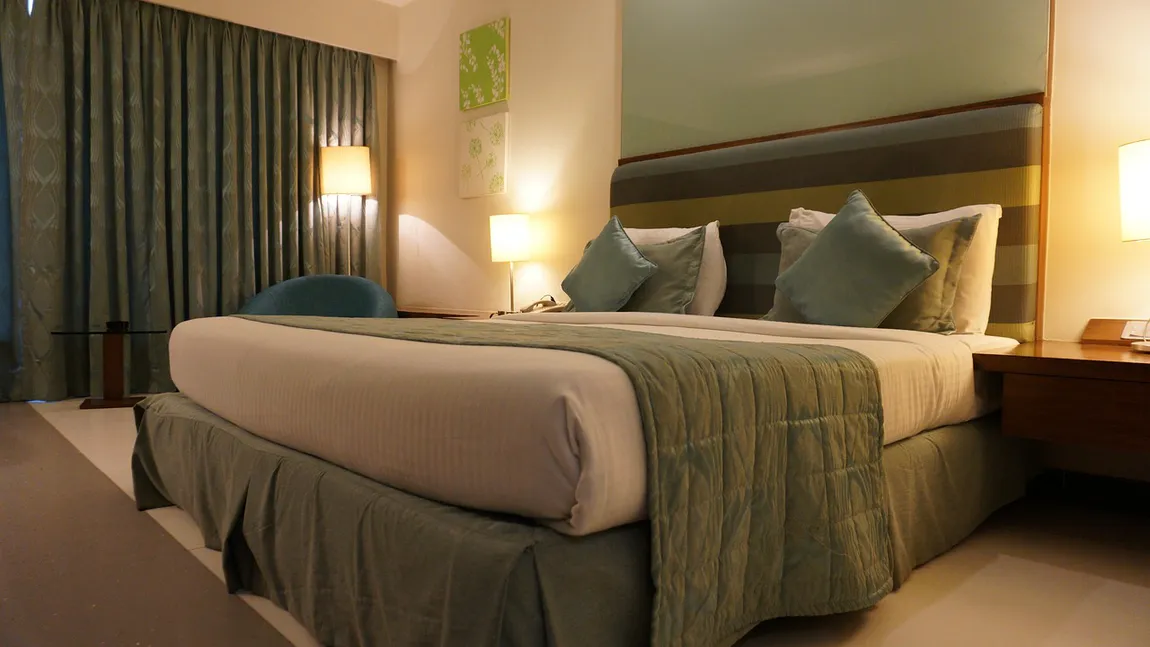 Cum poți crește temperatura în casă fără să umbli la termostat. Doar hotelierii știu acest secret
