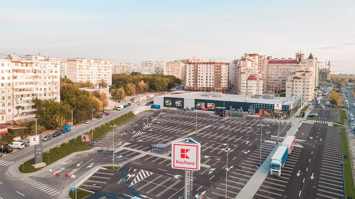 Reguli noi de circulaţie în parcările Lidl şi Kaufland. Ce a decis instanţa