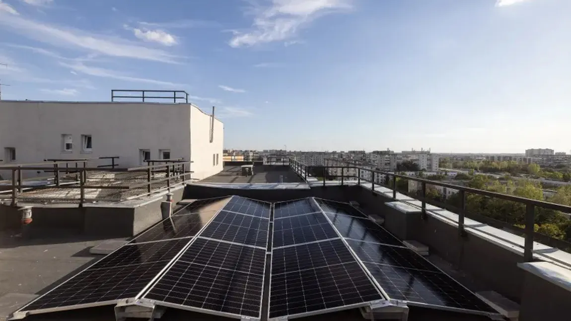 Cum poți primi ajutor pentru panouri fotovoltaice dacă stai la bloc